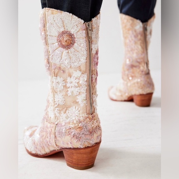 NEW Momo New York Selina Sequin Floral Embellished Western Boots Anthropologie - Picture 3 of 9